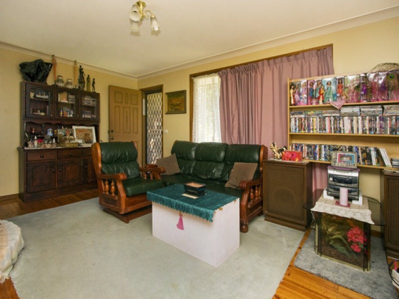 9 Alverstoke Close, Bomaderry NSW 2541