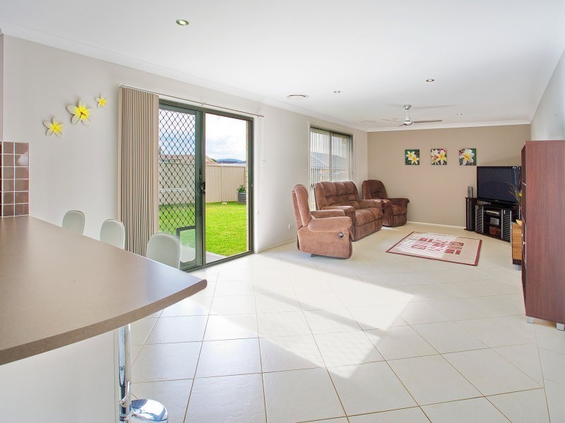 18 Golden Ash Close, Worrigee NSW 2540