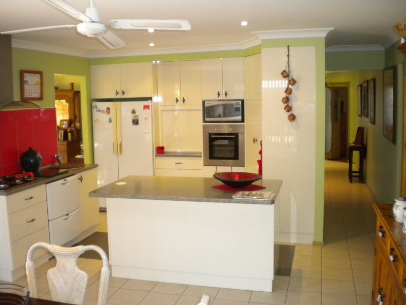 1 Lightwood Drive, West Nowra NSW 2541