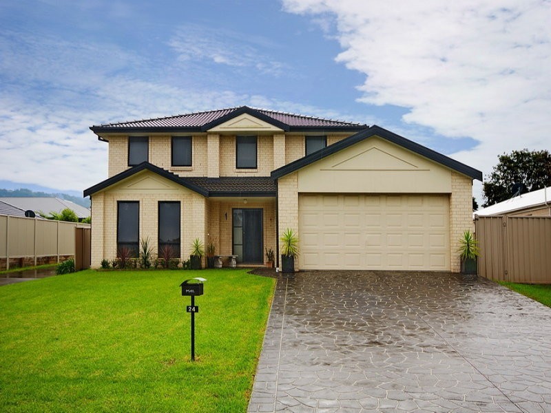 24 Emerald Drive, Meroo Meadow NSW 2540