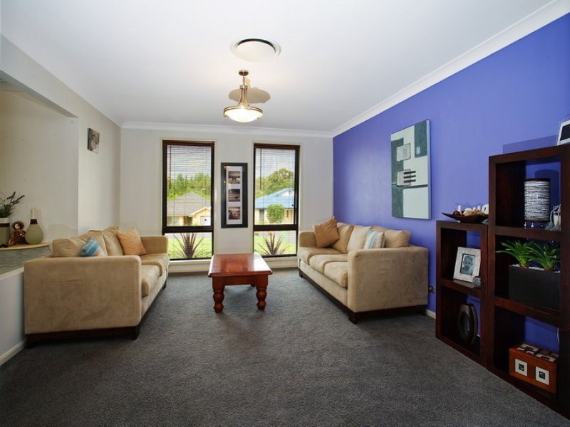 24 Emerald Drive, Meroo Meadow NSW 2540