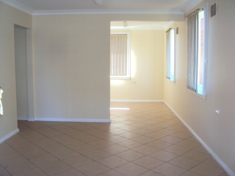 31 McKay Street, Nowra NSW 2541