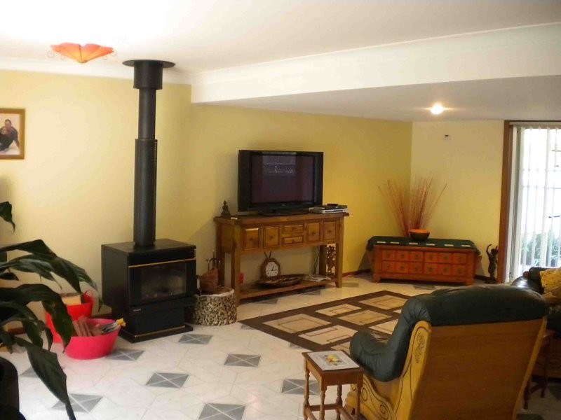 16 Linnane Street, Falls Creek NSW 2540