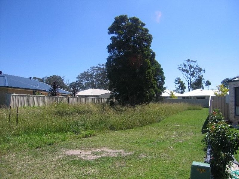 12 Lacebark Grove, Worrigee NSW 2540