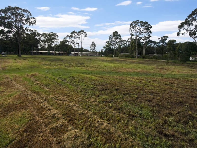 99 Albatross Road, West Nowra NSW 2541