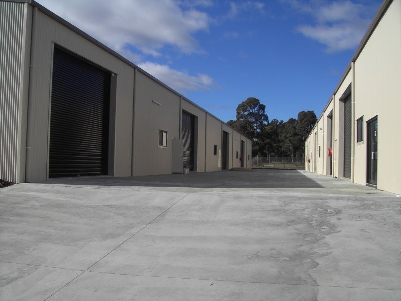 1 & 4, 32 Cumberland Avenue, Nowra NSW 2541