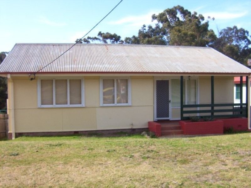 31 Leonard Street, Bomaderry NSW 2541