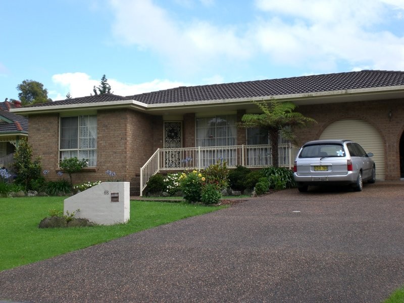 66 Yeovil Drive, Bomaderry NSW 2541