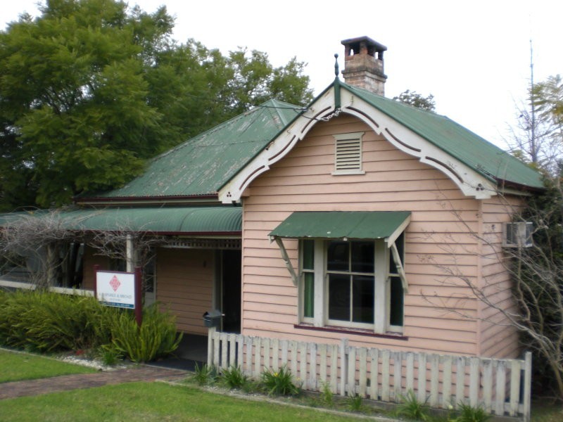 6 Tarawara Street, Bomaderry NSW 2541