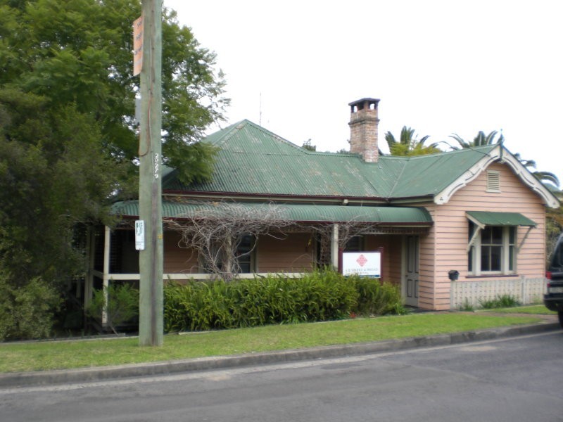 6 Tarawara Street, Bomaderry NSW 2541
