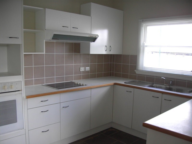 95 Moss Street, Nowra NSW 2541