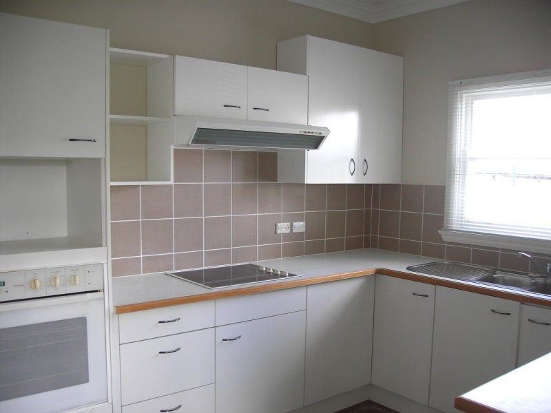 95 Moss Street, Nowra NSW 2541