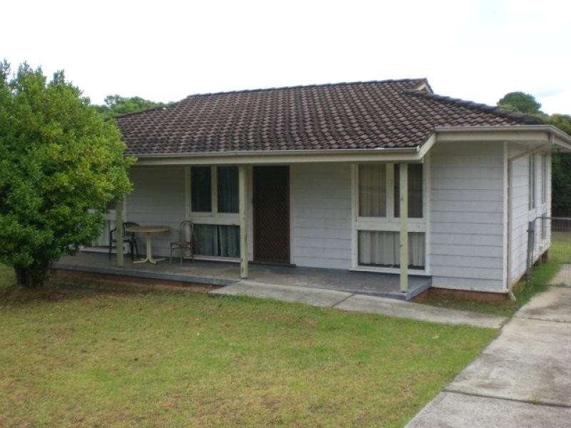 19 Sampson Crescent, Bomaderry NSW 2541