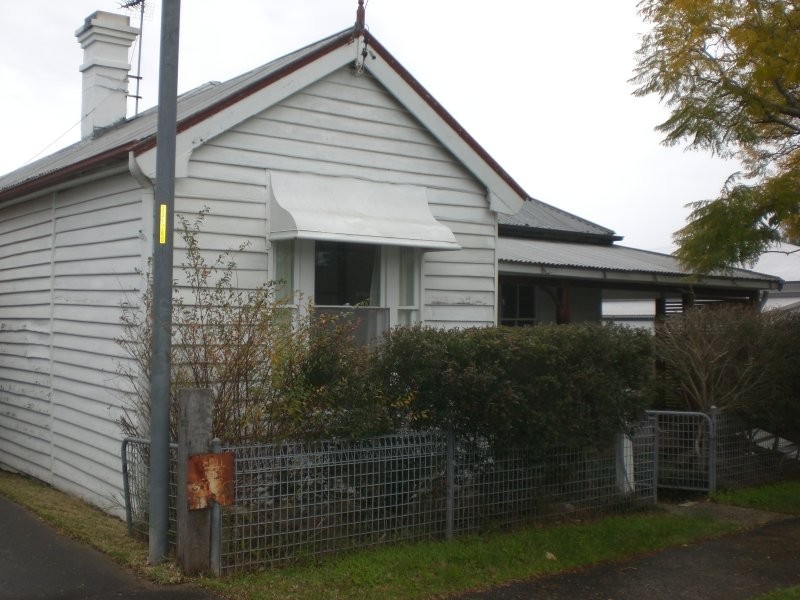 39 Junction Street, Nowra NSW 2541