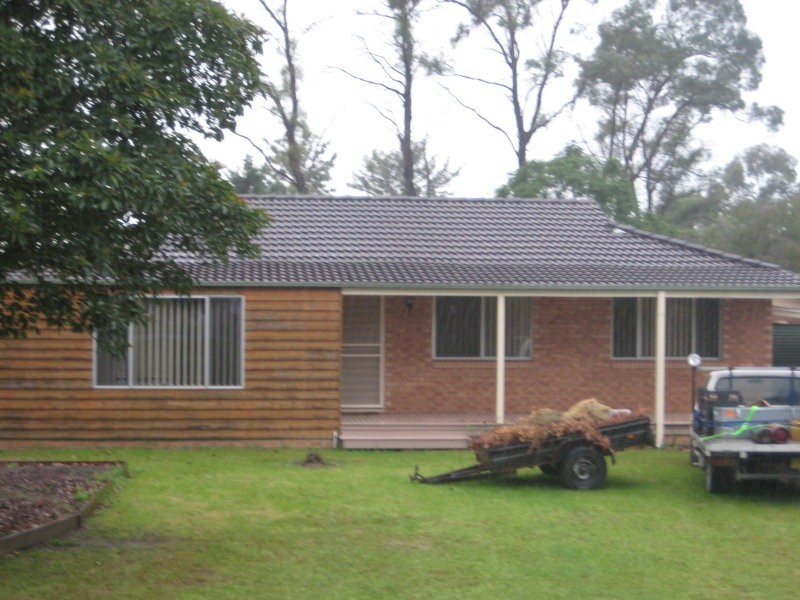 4 Ramsey Grove, Bomaderry NSW 2541