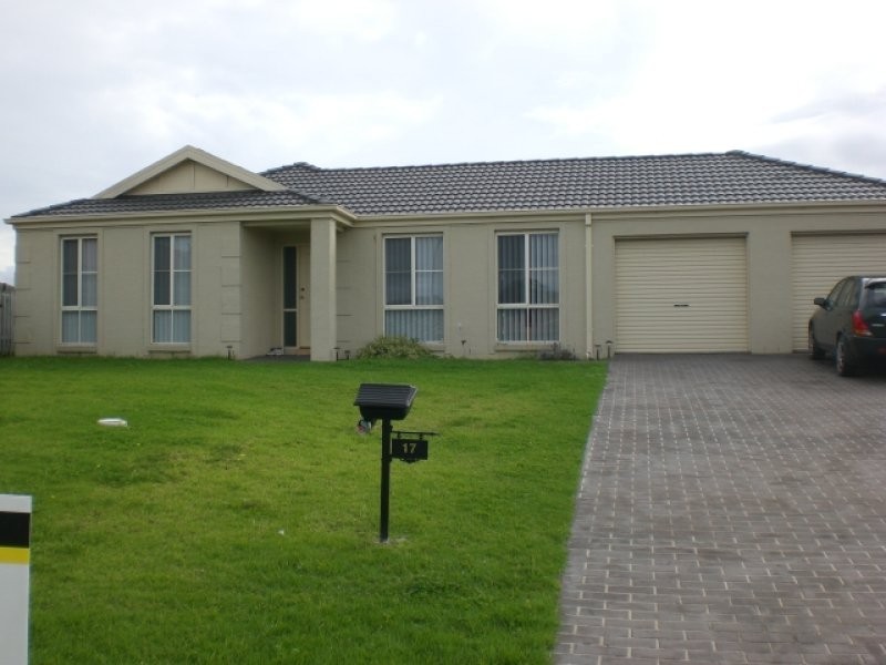 17 JUNIPER PLACE, Worrigee NSW 2540