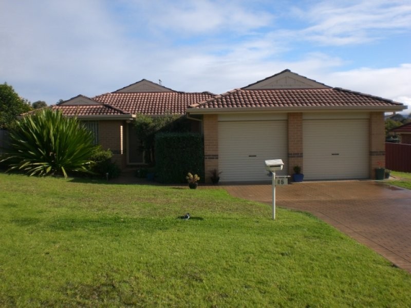 15 Illawarra Circuit, Worrigee NSW 2540