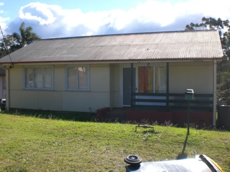 31 LEONARD STREET, Bomaderry NSW 2541