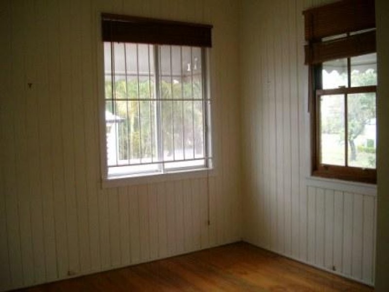 74 Winchester Street, Hamilton QLD 4007