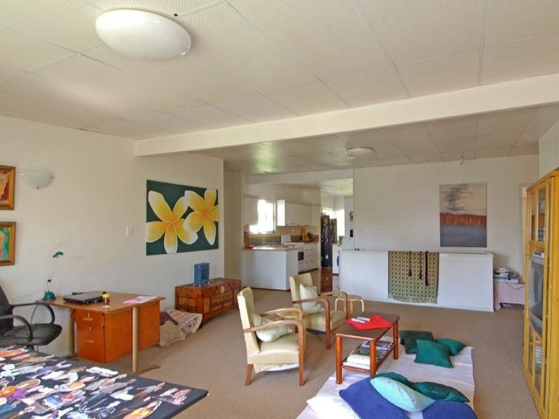 5 Thomas Street, Grange QLD 4051