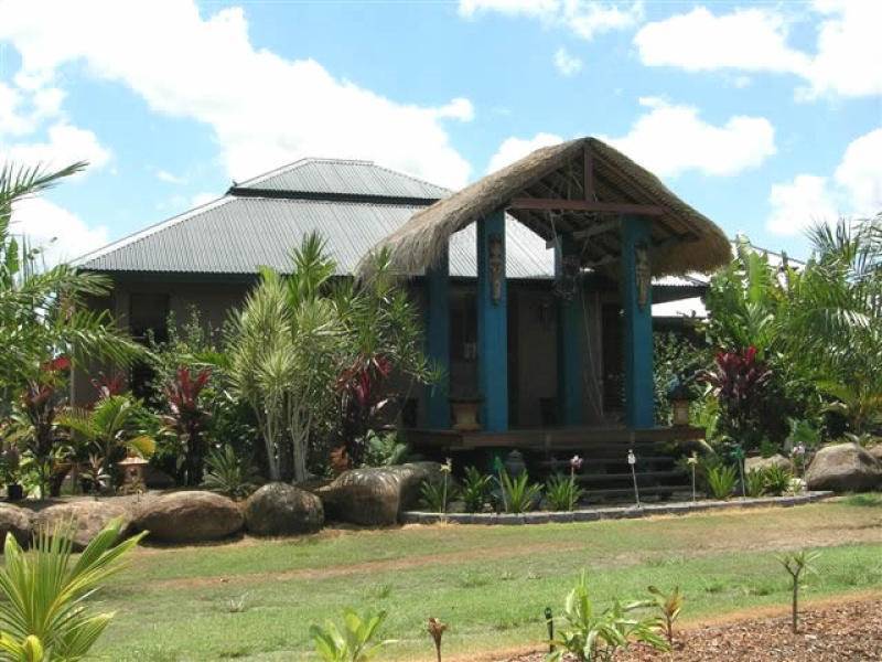 12 Daniel Close, Etty Bay QLD 4858