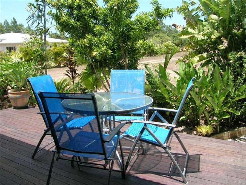12 Daniel Close, Etty Bay QLD 4858