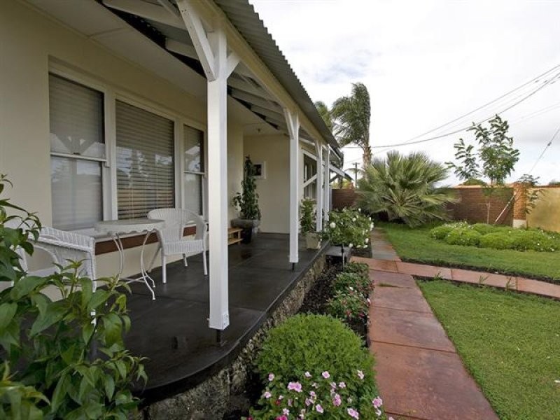 306 Flinders Street, Nollamara WA 6061