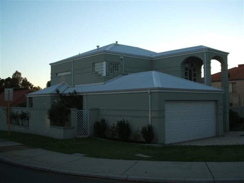 24 Crest Avenue, Mount Pleasant WA 6153