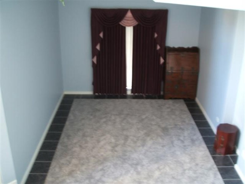 24 Crest Avenue, Mount Pleasant WA 6153