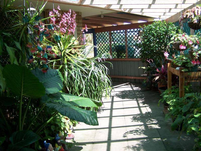 27 Whitfield Drive, Two Rocks WA 6037