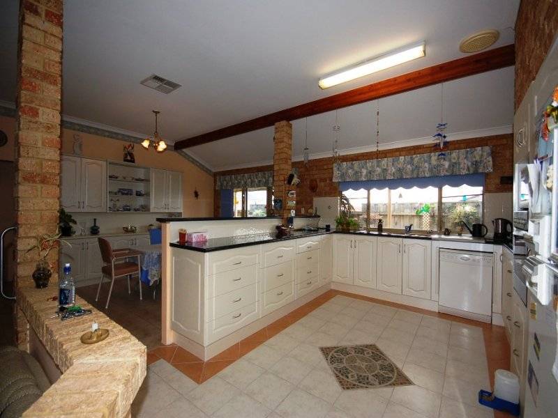 16 Tenggara Avenue, Two Rocks WA 6037