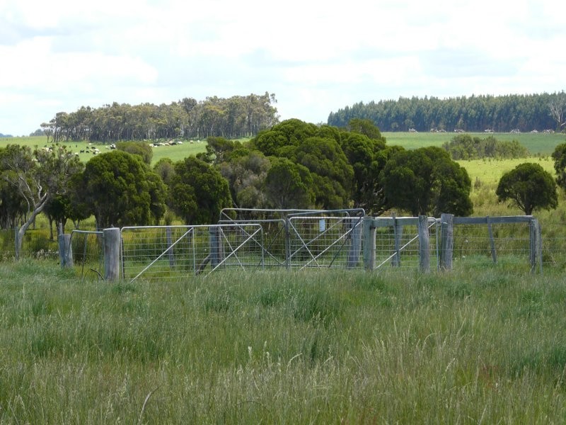 64 Howard Road, Torbay WA 6330