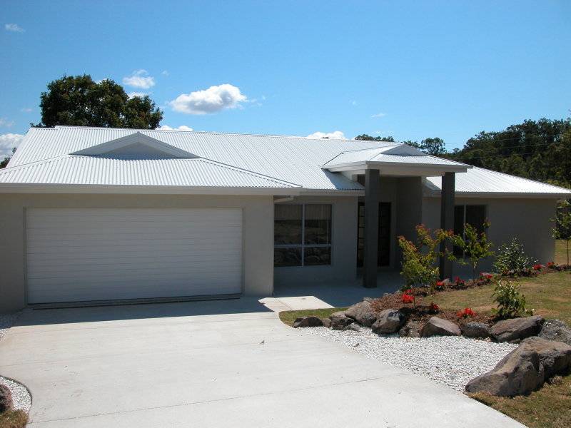 4 Hallmark Court, Ashmore QLD 4214