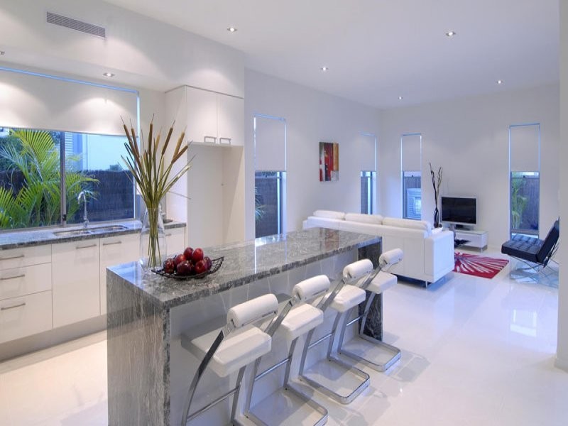 27 Tamborine Street, Mermaid Beach QLD 4218