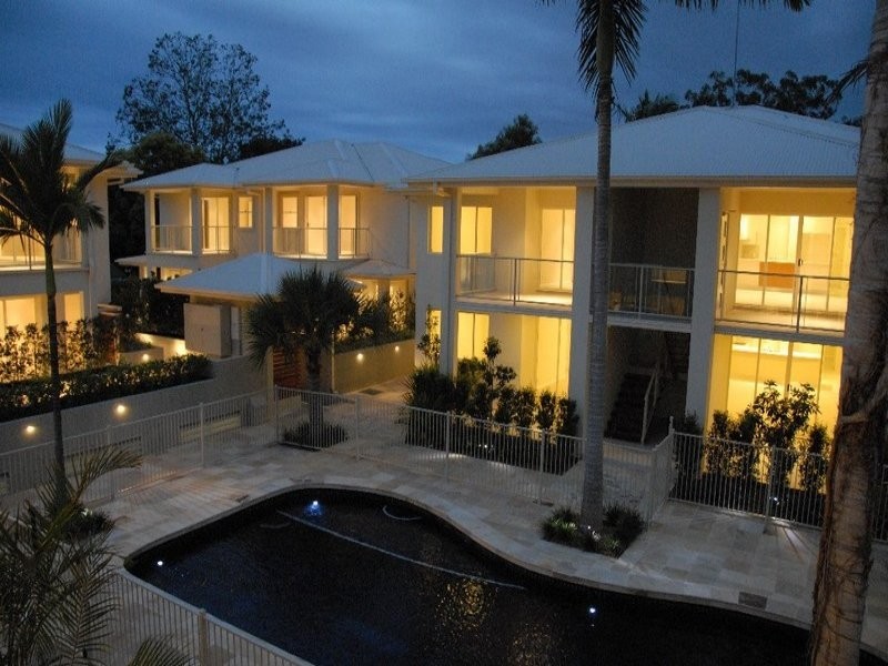27 Gordon Street, Labrador QLD 4215