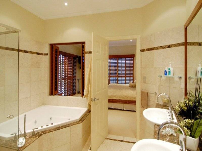 27 Arthur Street, Mermaid Beach QLD 4218