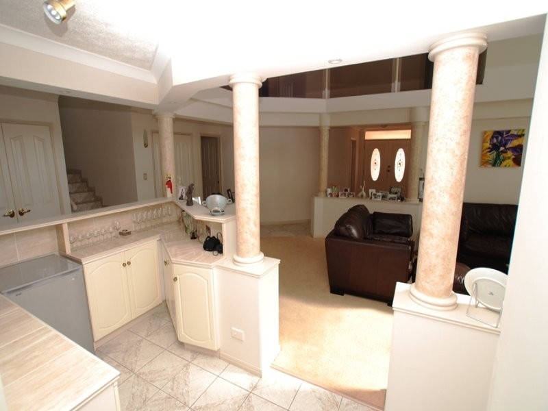 98 Clear Island Road, Broadbeach Waters QLD 4218