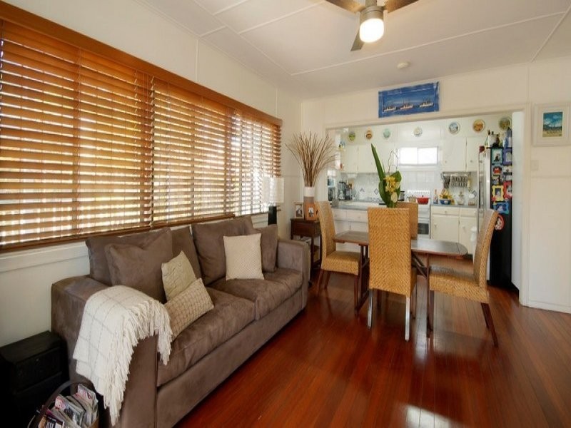 74 Hedges Avenue, Mermaid Beach QLD 4218
