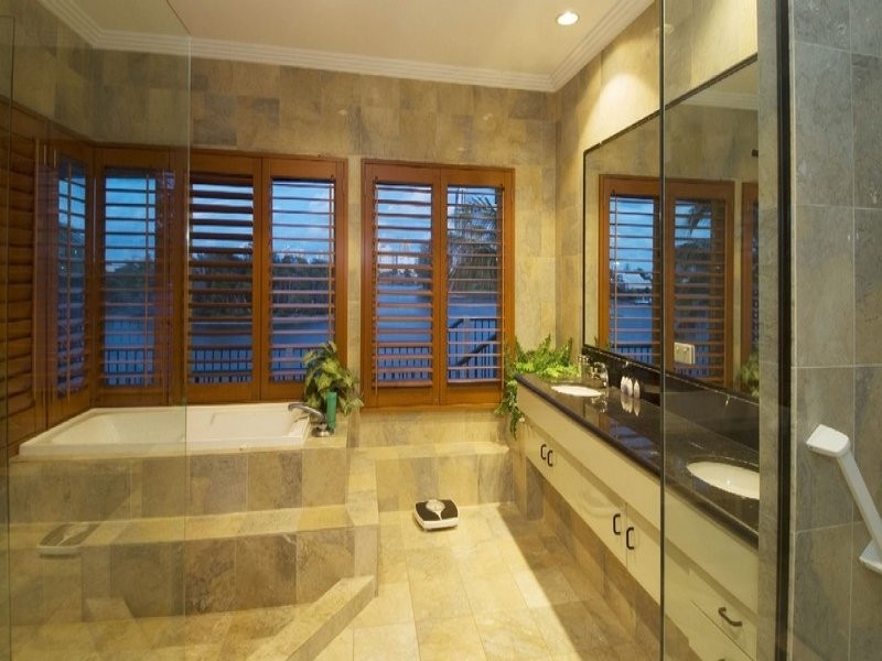 53 The Corso, Isle Of Capri QLD 4217