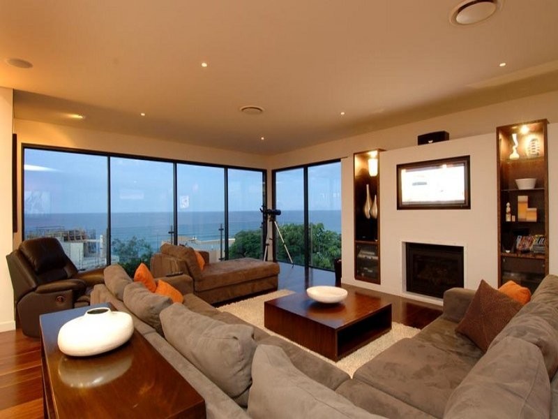 18a Brakes Crescent, Miami QLD 4220