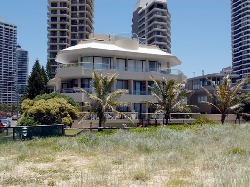 Penthouse ‘Ocean Resort’, 3527 Main Beach Parade, Main Beach QLD 4217