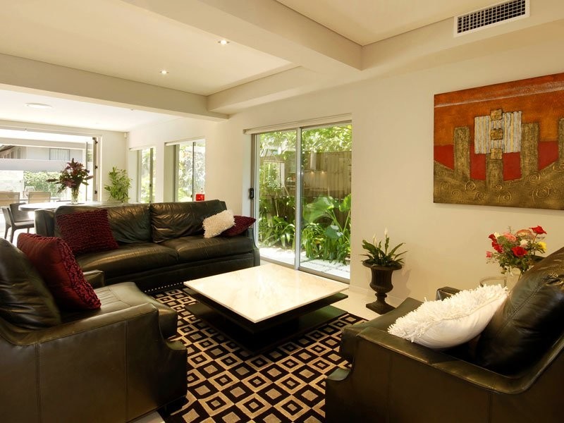 23 Hilda Street, Mermaid Beach QLD 4218