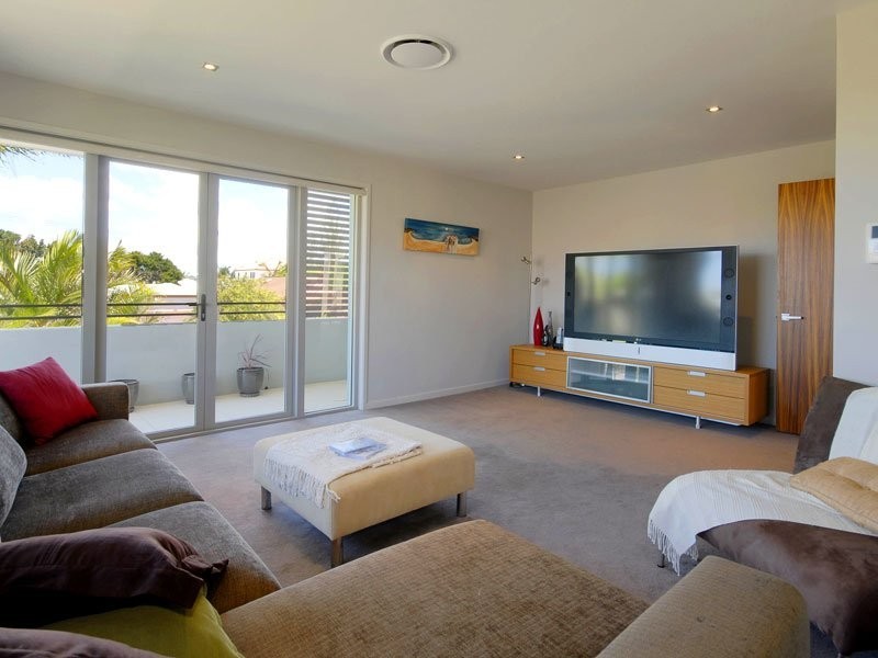 23 Hilda Street, Mermaid Beach QLD 4218