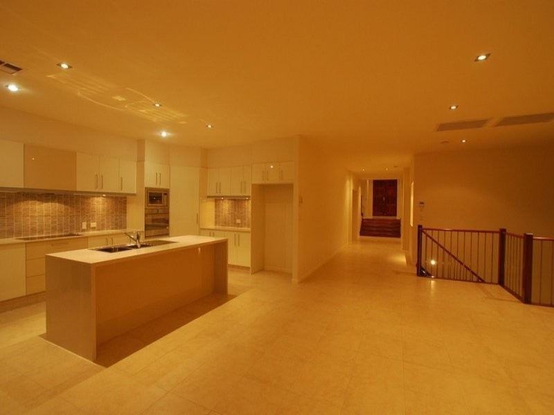 326 Ron Penhaligon Way, Robina QLD 4226