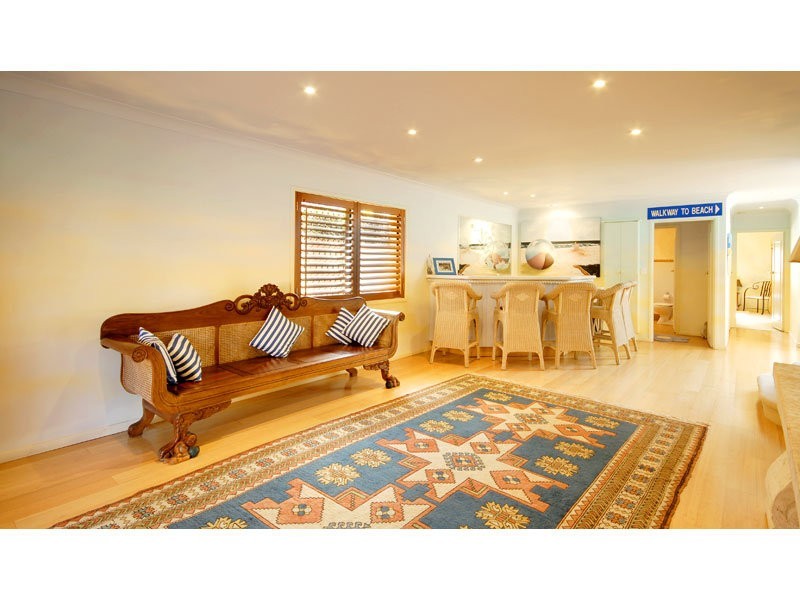 35 Admiralty Drive, Paradise Waters QLD 4217