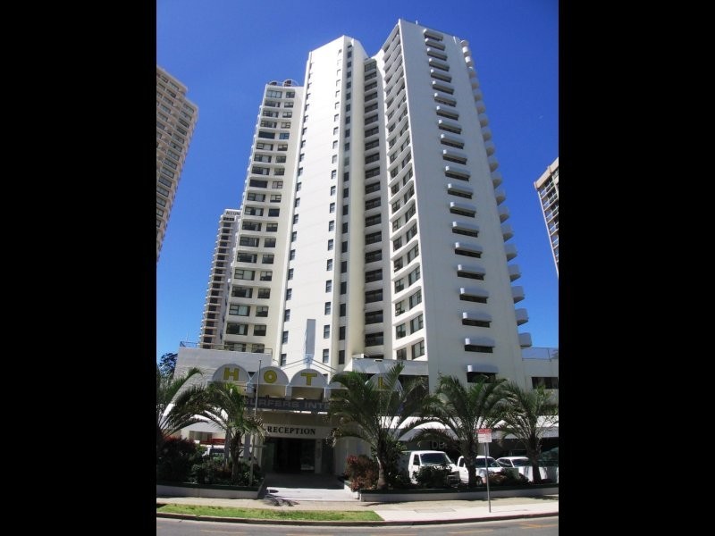 Apt 1706 ‘Surfers International’, 9 Trickett Street, Surfers Paradise QLD 4217
