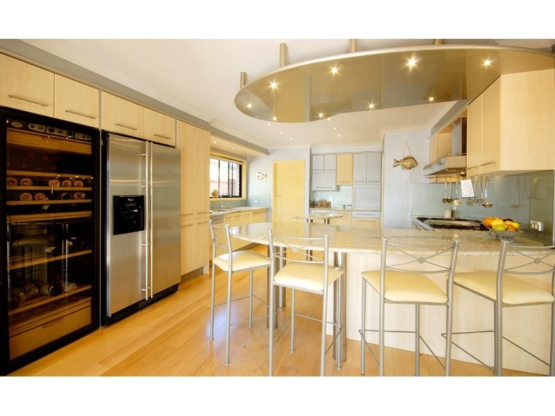 35 Admiralty Drive, Paradise Waters QLD 4217