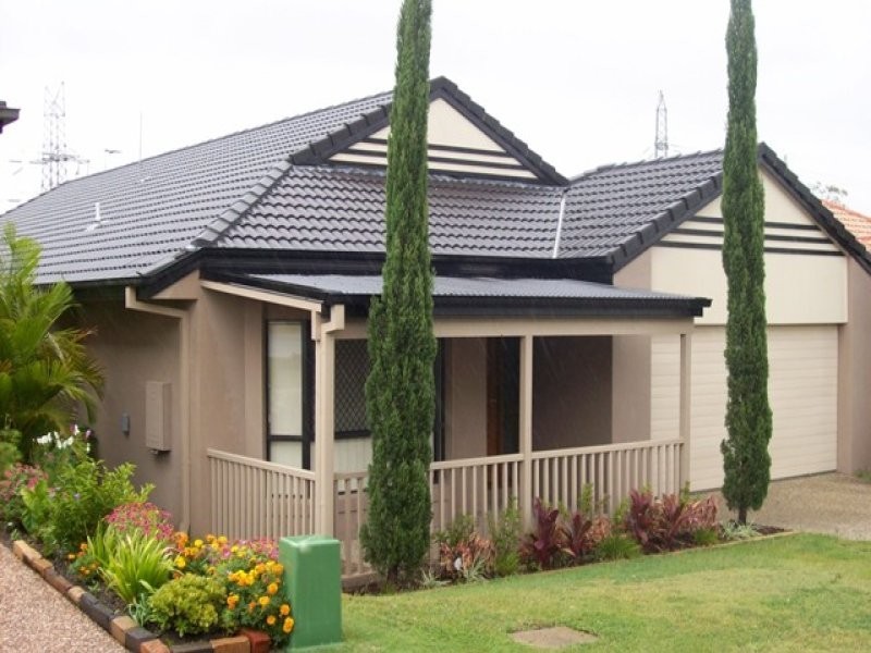 37 Lantau Crescent, Varsity Lakes QLD 4227