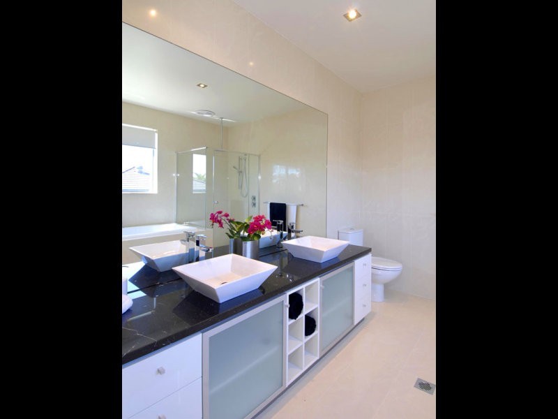 27 Tamborine Street, Mermaid Beach QLD 4218