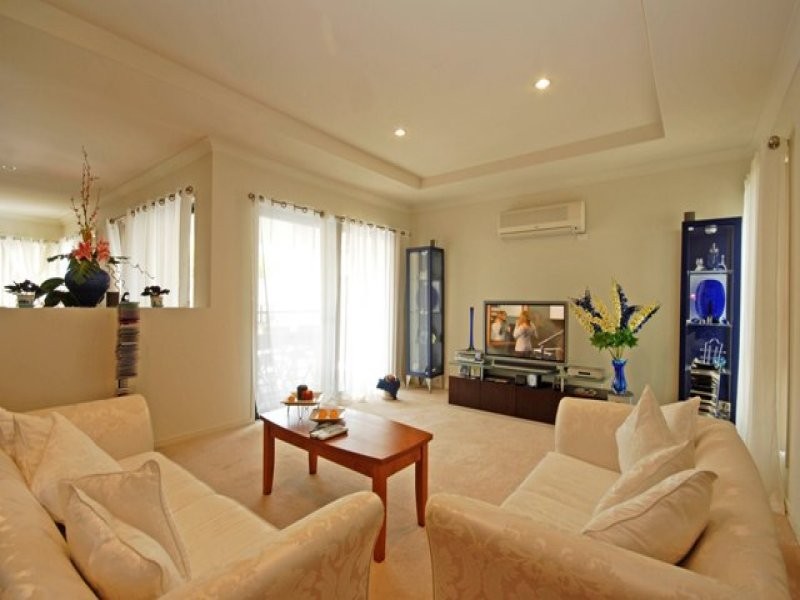 16 Nardoo St, Robina QLD 4226